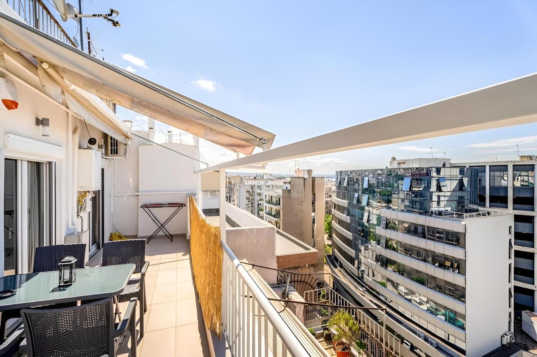 Elegant, Modern & Spacious Apartment In Thessaloniki With Balcony Экстерьер фото